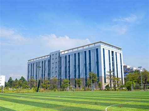 ho chi minh city university of technology ranking|HUTECH ranks 10th out of 18 universities in Vietnam on the .